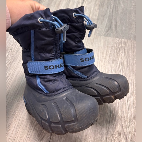Sorel Snow Boots - Picture 1 of 5